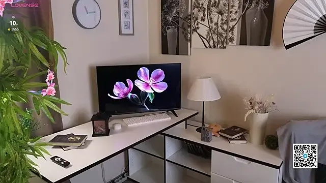 Bonnie_Nunez — flash boobs + jumps