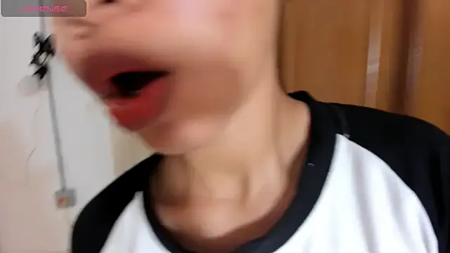 brithany_rousee — fingers in the pussy 