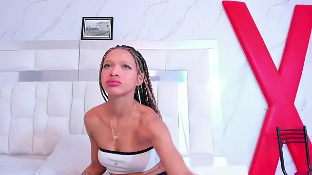 BritneyCollins — rubbing  pussy