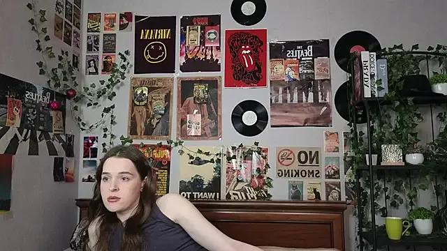 StripChat BritneySabeiha is Freechat BritneySabeiha — I'll show you the color of the bra