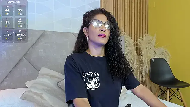 Brunnette_Sensation — Put oil on my juicy boobs & pinch