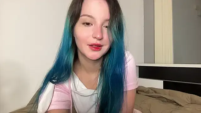 bumble_bee — ass tease