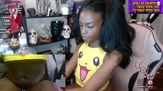 bunniikimi — Tits Out!