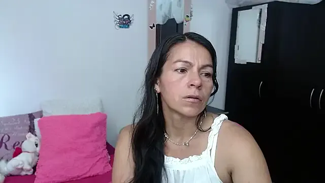 camilavargas_ — Private on StripChat