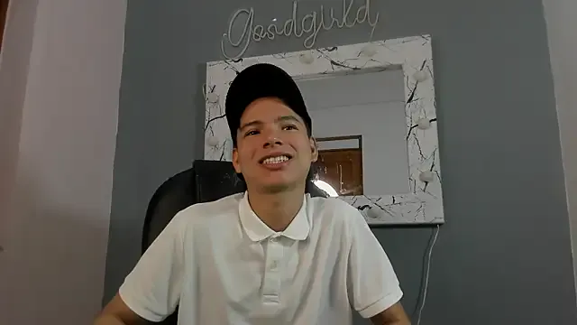 camillo_virgil — Ride dildo + red ass
