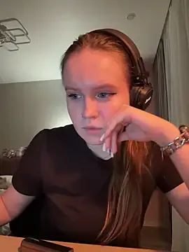 Candy_Wa — squeeze my tits