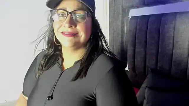 cansdy_strong111 — show breasts