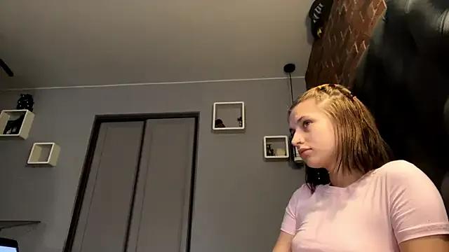 StripChat CarmaDiza is Freechat CarmaDiza — Suck a chocolate bar like a dildo