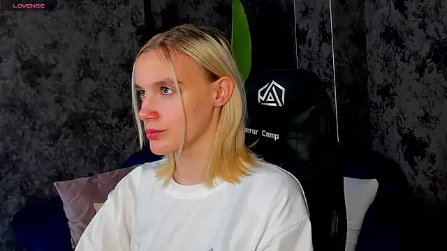 Carolin_Miller — show ass