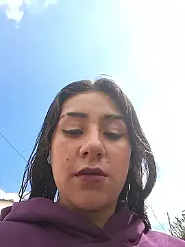 CAROLINE__07 — topless for 2 minutes