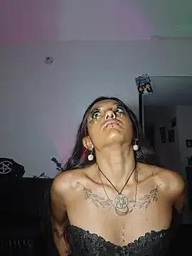 carolinerue — Naked and oil all over the body!