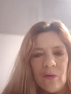 Casandra_Cruz — mostrar la vagina de cerca
