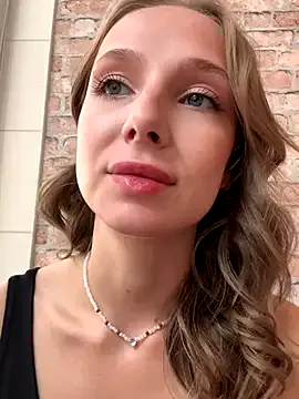 CaseyStar — Squeeze boobies