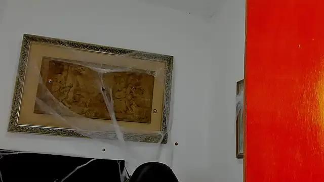 StripChat cassian_gold is Freechat cassian_gold — oil on my body
