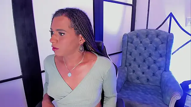 CataleyaRobertts — hard spanks x5
