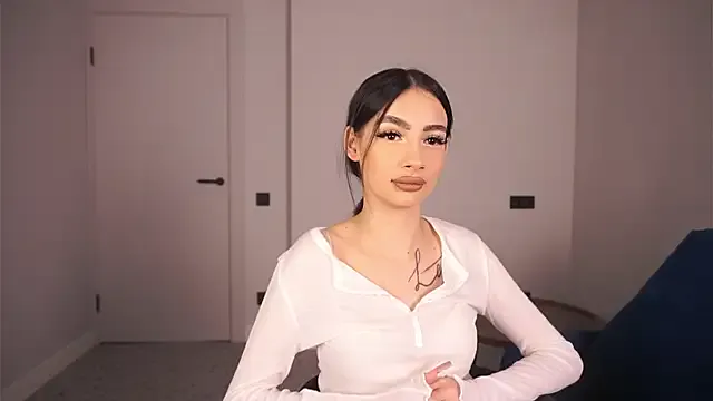 ChanelKnows — lick my finger