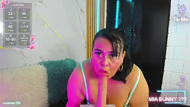 chantallroberts — TWO FINGERS IN THE PUSSY