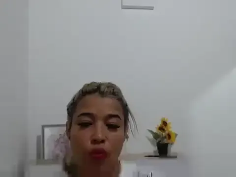 Charlotte_Greyk — PLAY WHIT ICE IN ASS IN PUBLIC