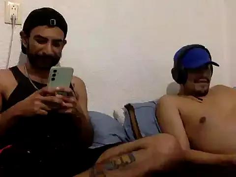 Charlystinsonrey — desnudarnos