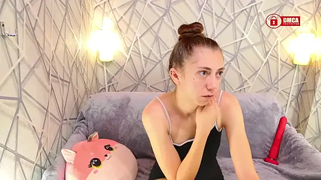 Charming_LIA — Oil show at goal