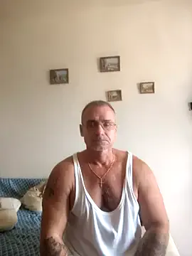 chcem1975 — Spoznaj moje nohy