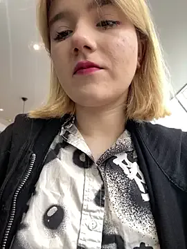 Cherry___Blossom — show tits - guys around me