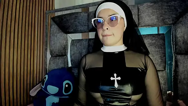 Cherry__Hot — Bounces tits + oil