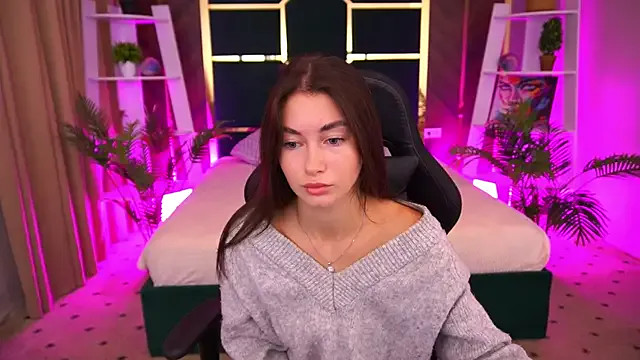 CherryyLulu — do the splits
