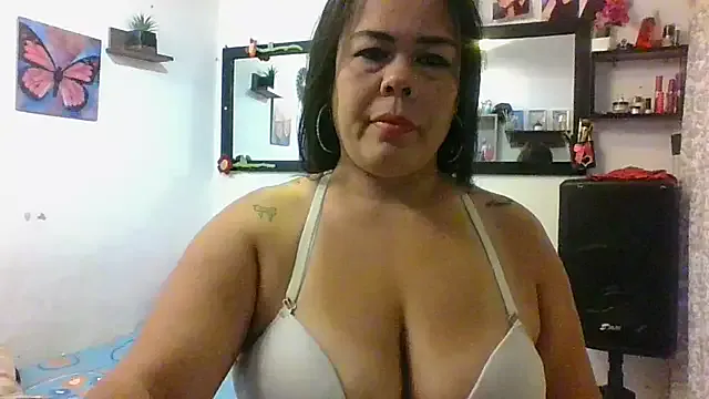 ChiaraFioree — Freechat on StripChat