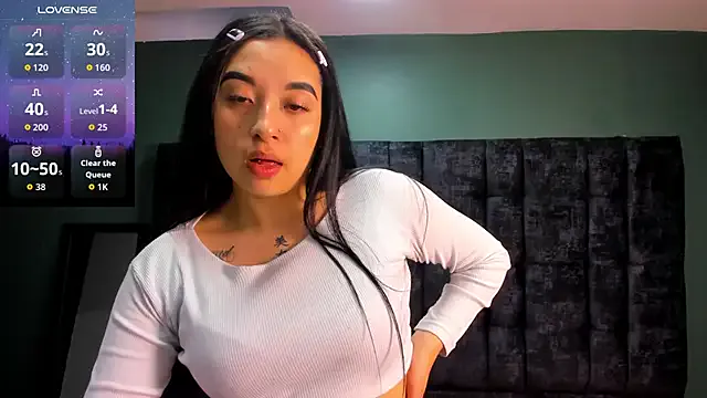 Chloe_Adamsa__ —  MAKE MY HAPPY ON MY FIRST DAY 