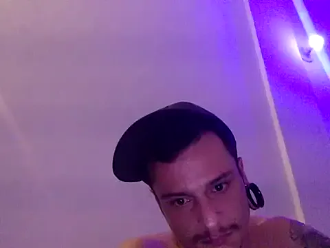 chrisalmeid_ — Freechat on StripChat