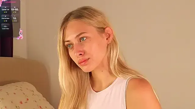 ChristyMarshall — air kiss