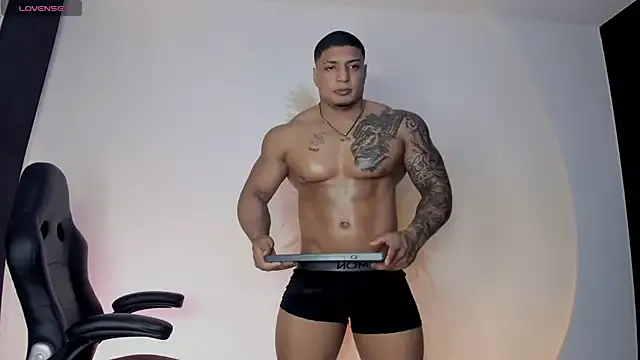 chrizmacgregor — cum show