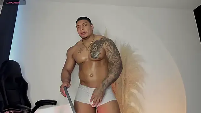 chrizmacgregor — cum show