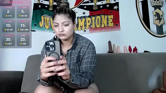 CinnaMorena — NAKED PUSSY