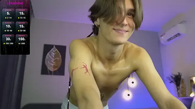 CleoStringer — HOT CUM SHOW