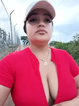 cloe-sexy — flash tits