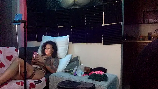 CoffeeNCreamHer — ticket show preview