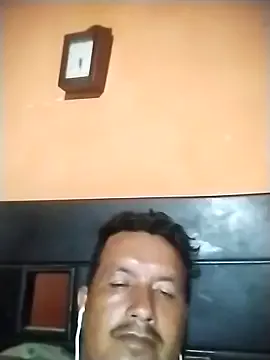 colombiano198720 — Cumm en el pecho