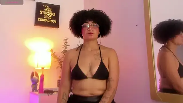 CookiesyCream2_ — Fingering my wet & shaved pussy