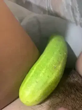 Coolpink112 — Play cucumber in vaggina spray water 