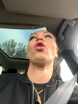 Cristalmegan — Play with the pussy on my ass