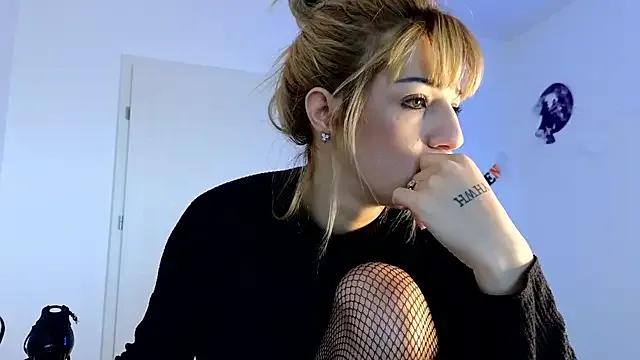 crystalxx18 — get naked baby