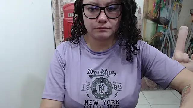 StripChat curly_greeneyed is Freechat curly_greeneyed — Get Naked!!!