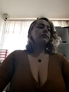 CurvyLust_x — Show tits 