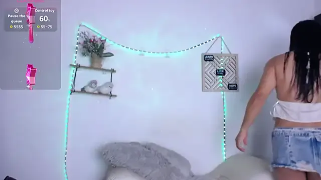 Cute_hornyy1 — put dildo