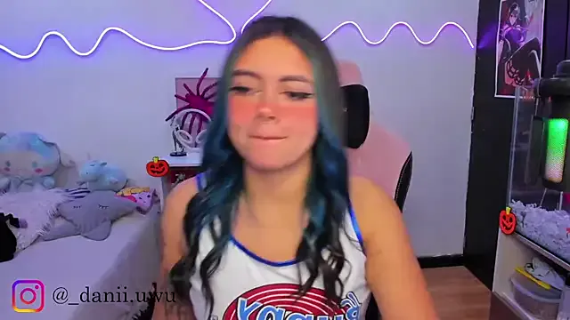CuteDani_ — hiiiii! uwu
