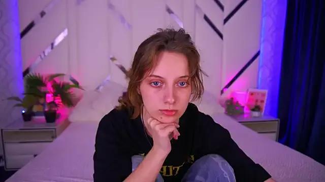 CuteeFoxy — hello guys... get to know sweet me