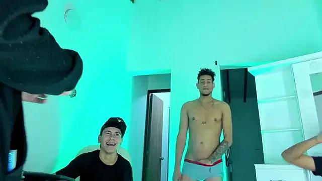 StripChat daddys_insanee is Freechat daddys_insanee — hard cock