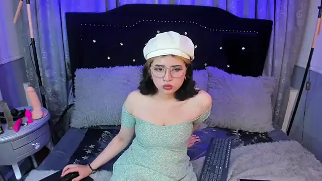 dafnelee — slap tits